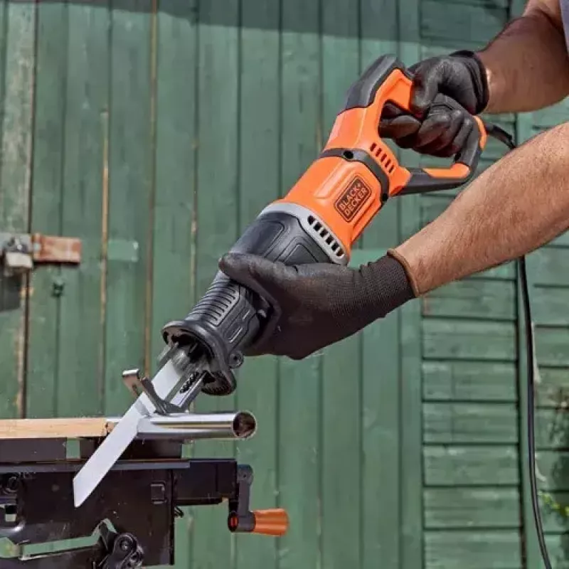 Säbelsäge Black & Decker BES301