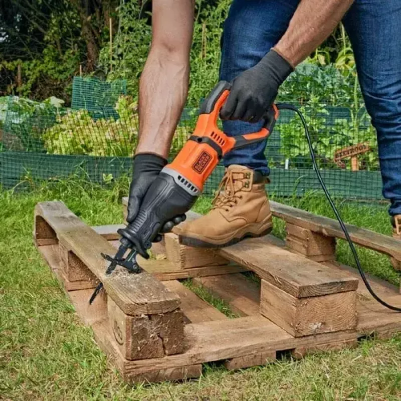 Säbelsäge Black & Decker BES301