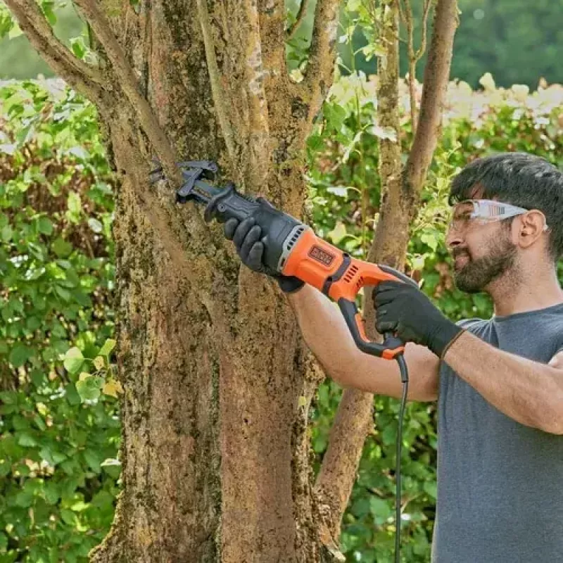 Säbelsäge Black & Decker BES301