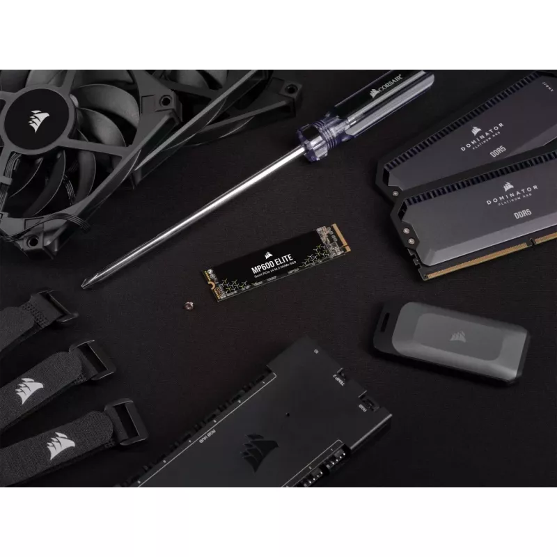 Corsair MP600 Elite CSSD-F1000GBMP600ENH SSD, 1 TB, M.2 2280, PCIe 4.0 x4 NVMe, 3D TLC, 256-Bit-AES-Verschlüsselung