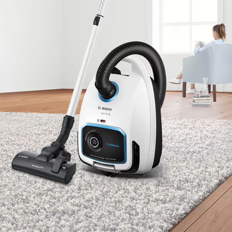 Bodenstaubsauger Bosch Serie 6 BGB6SIL1 — 700 W, 4 L Staubbeutel, HEPA 13, 12 m Aktionsradius, weiß