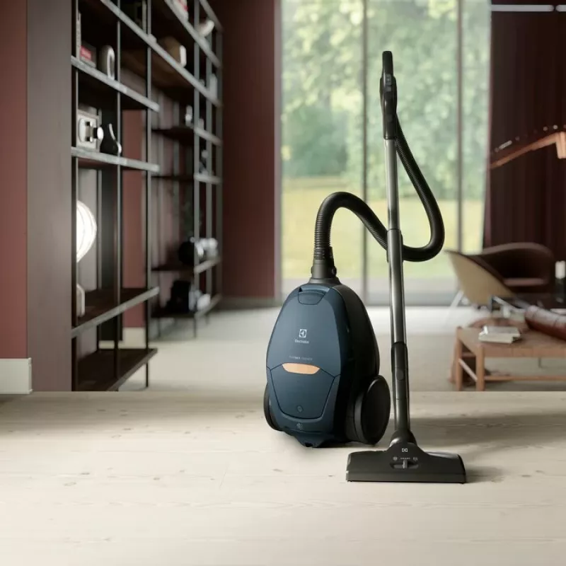 Bodenstaubsauger Electrolux PD82-8DB, Trockenreinigung, Staubbeutel, 3,5 l, EPA E12, 12 m Radius