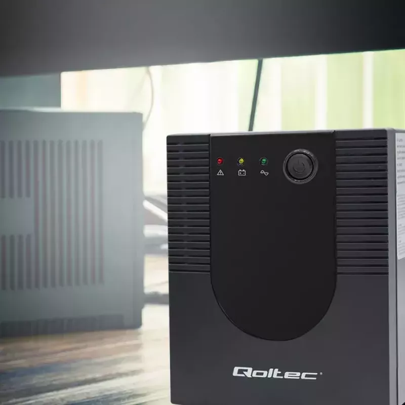 Qoltec UPS 53776 Line-Interactive 1,5 kVA 900 W 4 AC-Ausgänge