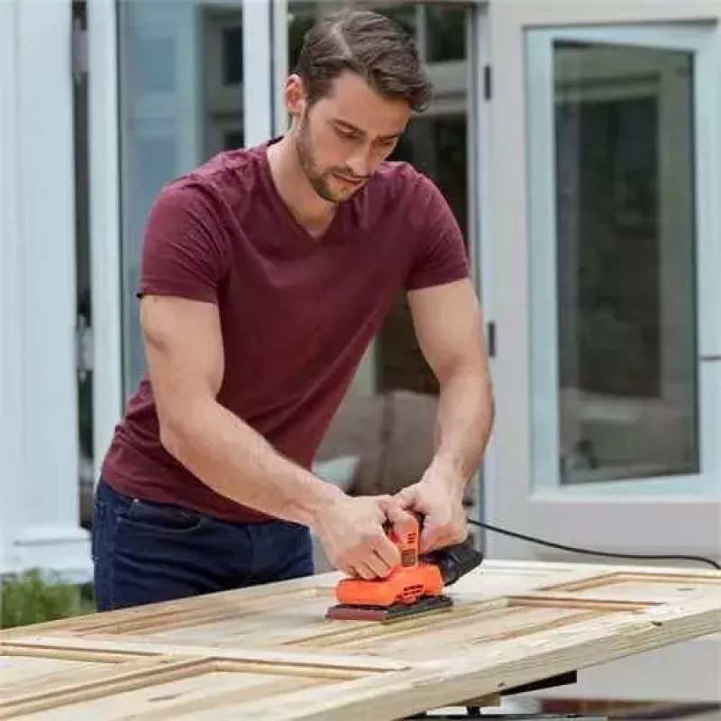 Orbitalschleifer Black & Decker BEW220