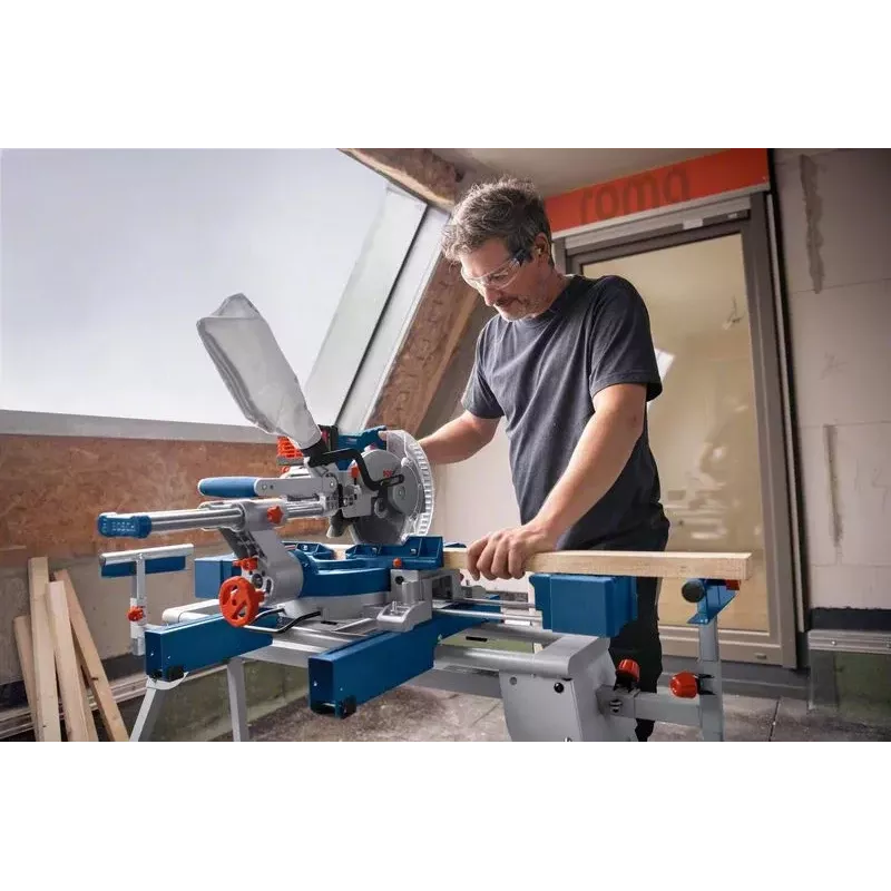 Bosch GCM 18V-216 D Professional Kapp- und Gehrungssäge, 5000 U/min