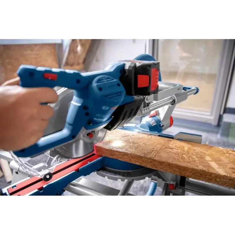 Bosch GCM 18V-216 D Professional Kapp- und Gehrungssäge, 5000 U/min