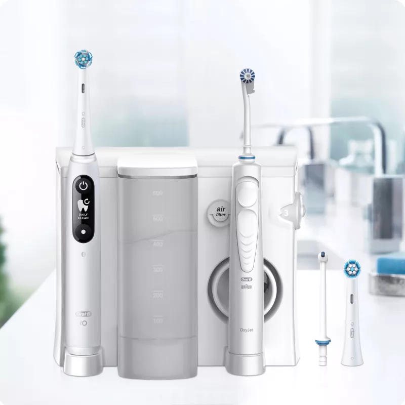 Oral-B iO6 elektrische Zahnbürste mit OxyJet Reinigungssystem (Munddusche), Weiß