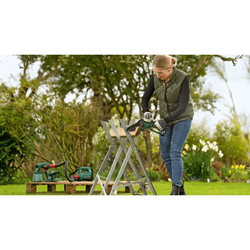 Elektro-Kettensäge Bosch EasyChain 18V-15-7, kabellose Handsäge 1,3 kg
