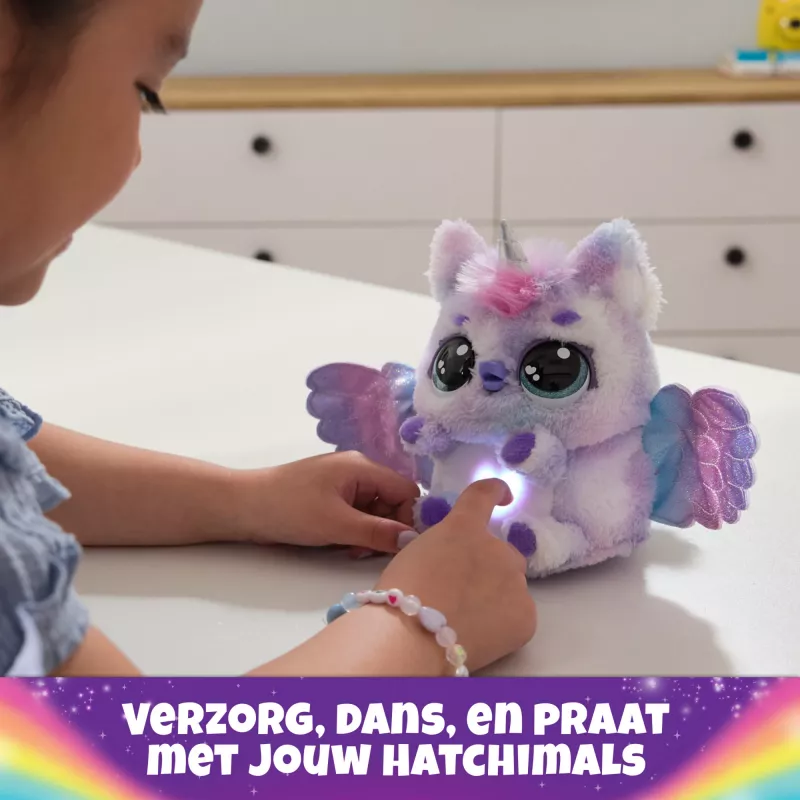Hatchimals Alive Mystery Hatch Pufficorn Spinmaster AA Batterie Pink Weiß