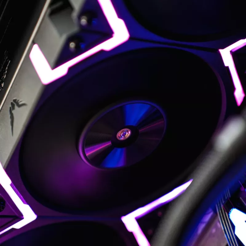 VALKYRIE All-in-one Flüssigkeitskühler Syn 240 ARGB Schwarz