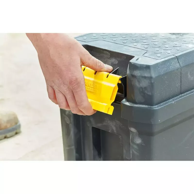 Stanley FatMax FMST81083-1 Werkzeugbox mit Tritt, Kunststoff, 30 kg Tragelast, schwarz/gelb