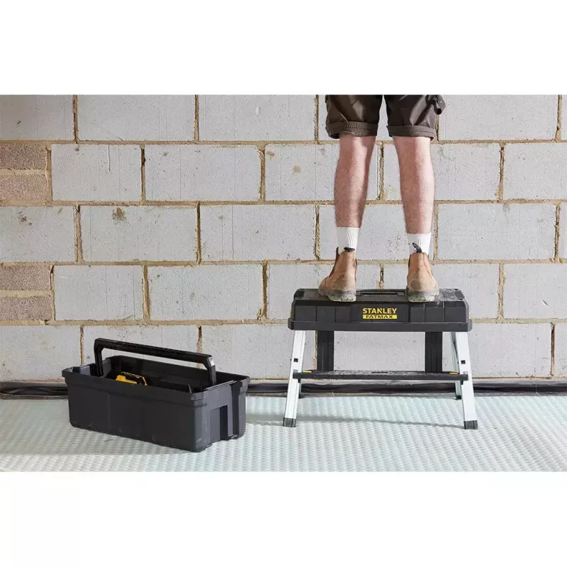 Stanley FatMax FMST81083-1 Werkzeugbox mit Tritt, Kunststoff, 30 kg Tragelast, schwarz/gelb