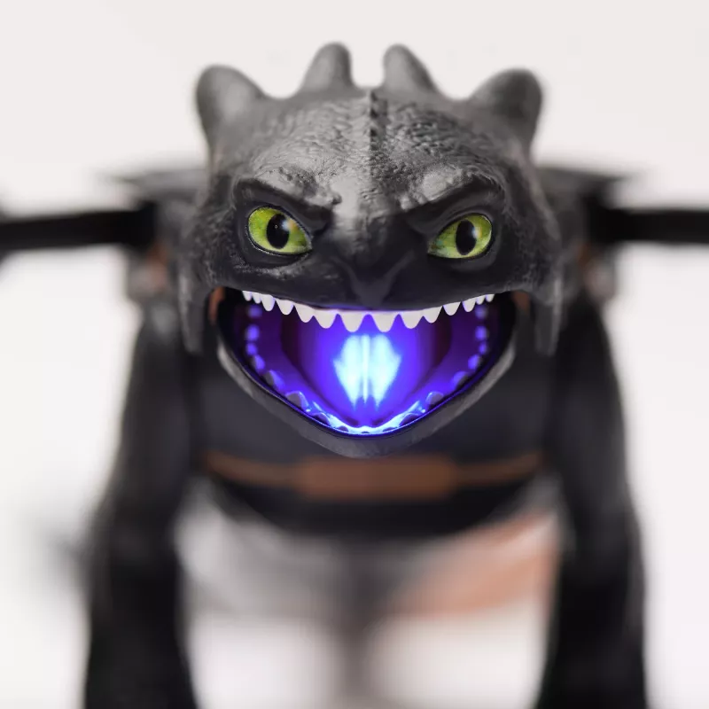 Actionfigur Spinmaster Ultimate Plasma Blast Toothless 25 Zoll Flügel Licht & Sound, ab 4 Jahren