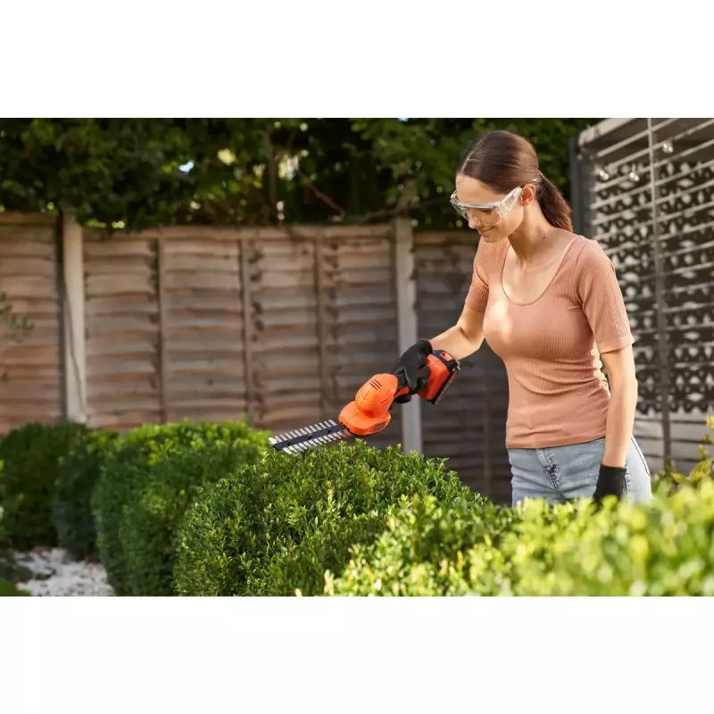 Heckenschere Black & Decker BCSS18D1-QW 18V Akku