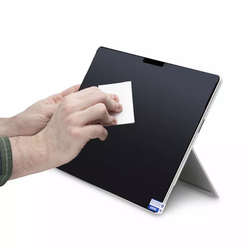 StarTech.com 4-Wege-Blickschutzfilter für 13-Zoll Surface Pro 8/9/X Laptop, Hoch-/Querformat, Touch-fähig, +/- 30° Blickwinkel, blockiert bis zu 51% Blaulicht, blendfrei
