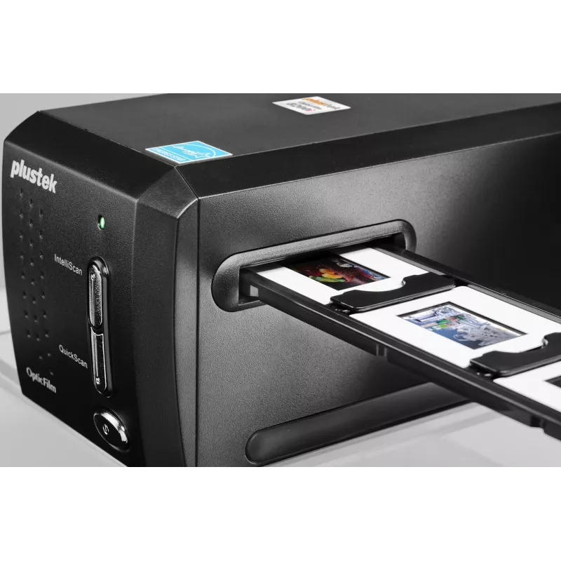 Plustek OpticFilm 8200i Ai Film-/Diascanner 7200 x 7200 DPI Schwarz