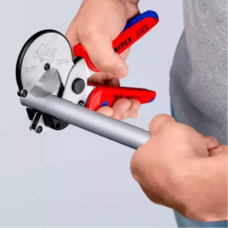 Knipex 90 25 25 Rohrschneider für Verbund- und Kunststoffrohre