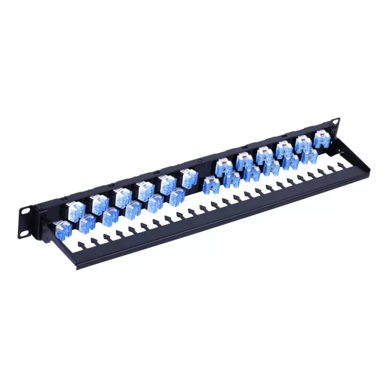 Techly UTP Patch Panel 24 Plätze RJ45 Cat.6A geneigter Ausgang 1U Schwarz