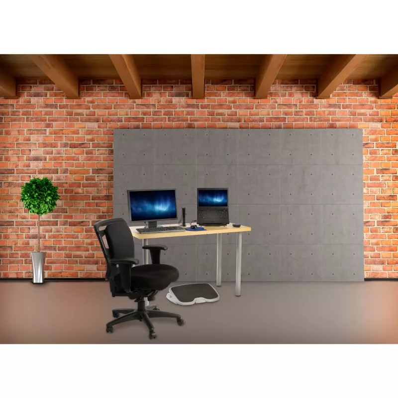 Kensington SoleMate Plus 56146 Fußstütze mit SmartFit-System, verstellbare Neigung bis 20°, 45×35 cm, Schwarz/Grau