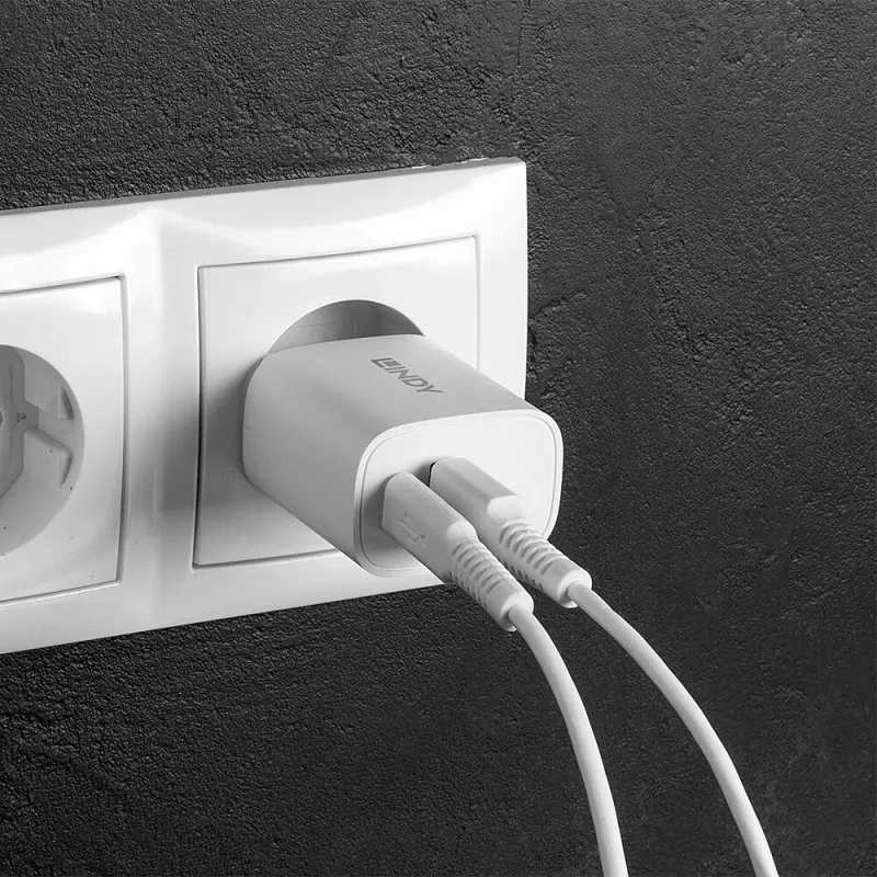 Lindy 73413 USB-A- und USB-C-Ladegerät, 20 W, Power Delivery, 100–240 V, weiß