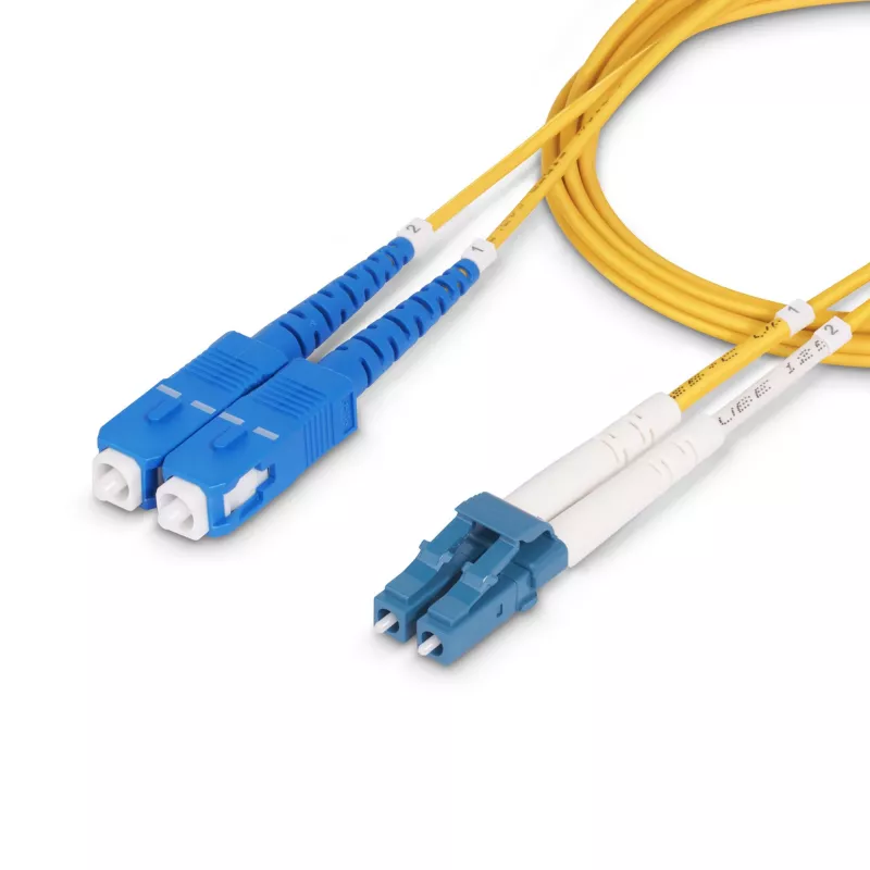 StarTech.com SMLCSC-OS2-2M 2m (6,6ft) LC auf SC (UPC) OS2 Singlemode-Duplex-LWL-Patchkabel, 9/125µm, laseroptimiert, 10G/100G, biegeunempfindlich, geringe Einfügedämpfung, LSZH, gelb