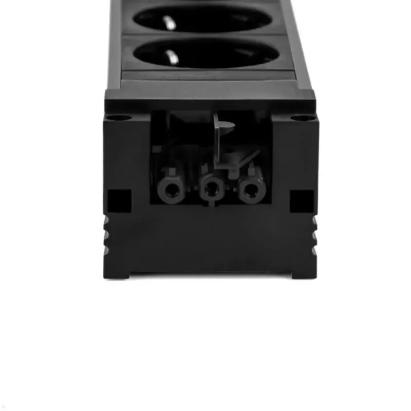 Bachmann STEP BASE 906.18819 Steckdosenleiste, 4x CEE 7/3 Steckdosen, GST18 Eingang, 250 V