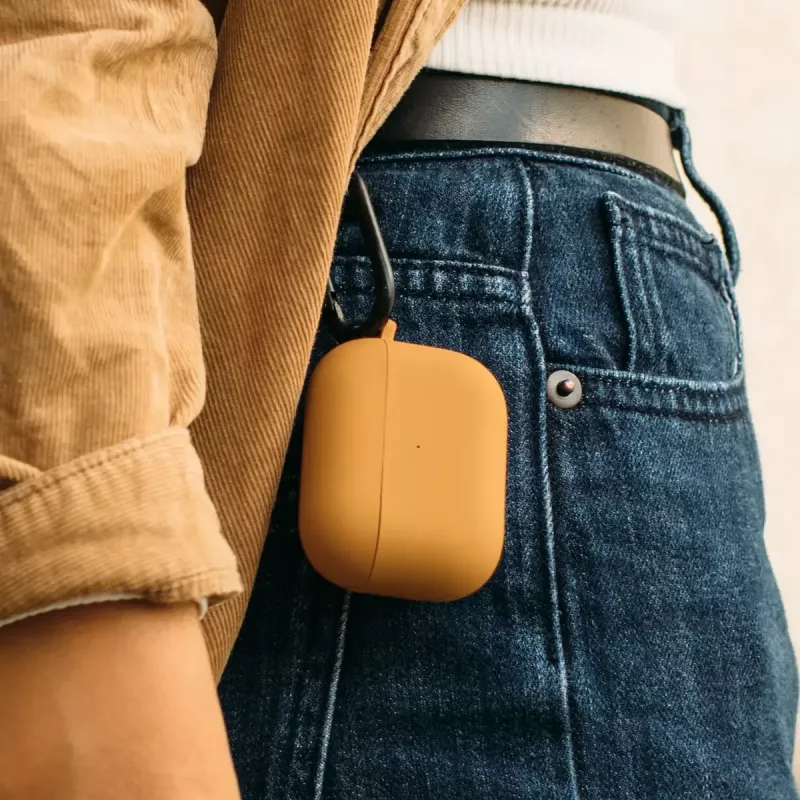 Native Union Roam Hülle für AirPods Pro 2, Aluminium, Polycarbonat, Silikon, Stahl, 16 g, gelb