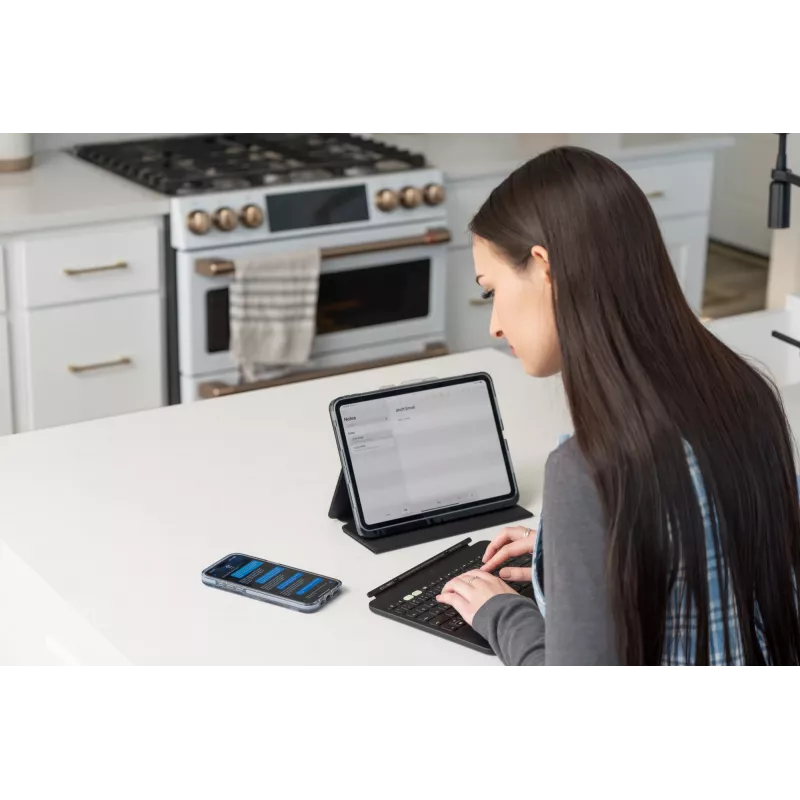 ZAGG Pro Keys 2 103414642 Tastatur-Foliohülle für iPad Air 11 (M2/M3), QWERTZ Deutsch, Schwarz