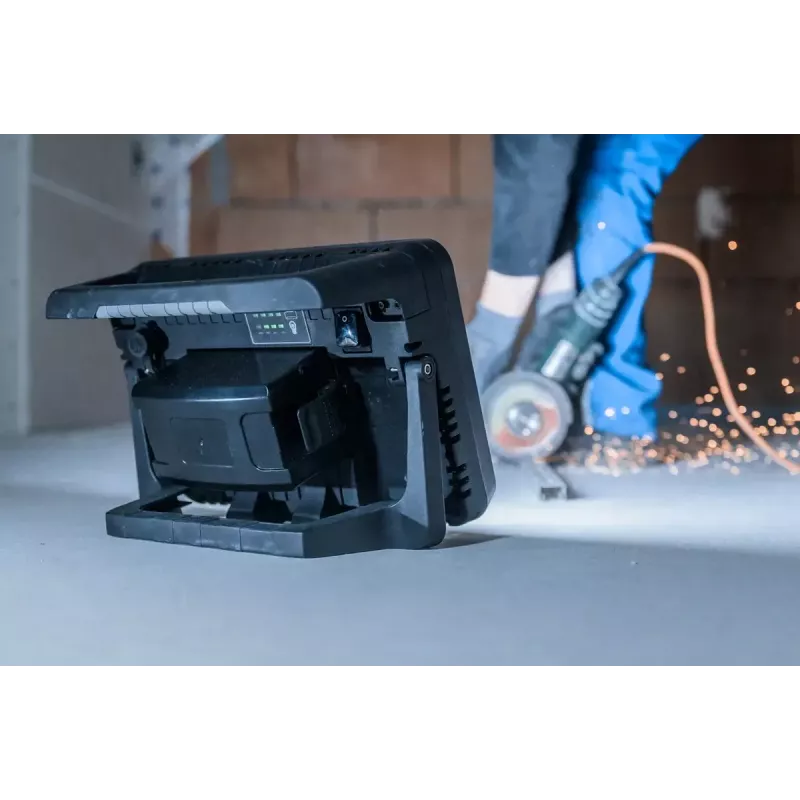 Brennenstuhl Professional Multi Battery LED Hybrid 10050 MH Arbeitsstrahler, 100 W