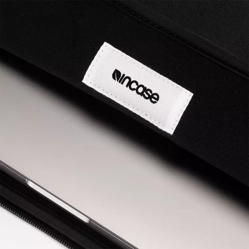 Incase Classic Hülle für 16-Zoll-Laptops (40,6 cm), Schwarz