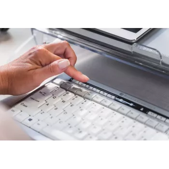 BakkerElkhuizen S-board 840 US Qwerty, Tenkeyless (80 - 87%), Kabelgebunden, USB, Scissor-Tastenschalter, QWERTY, Hellgrau, Weiß