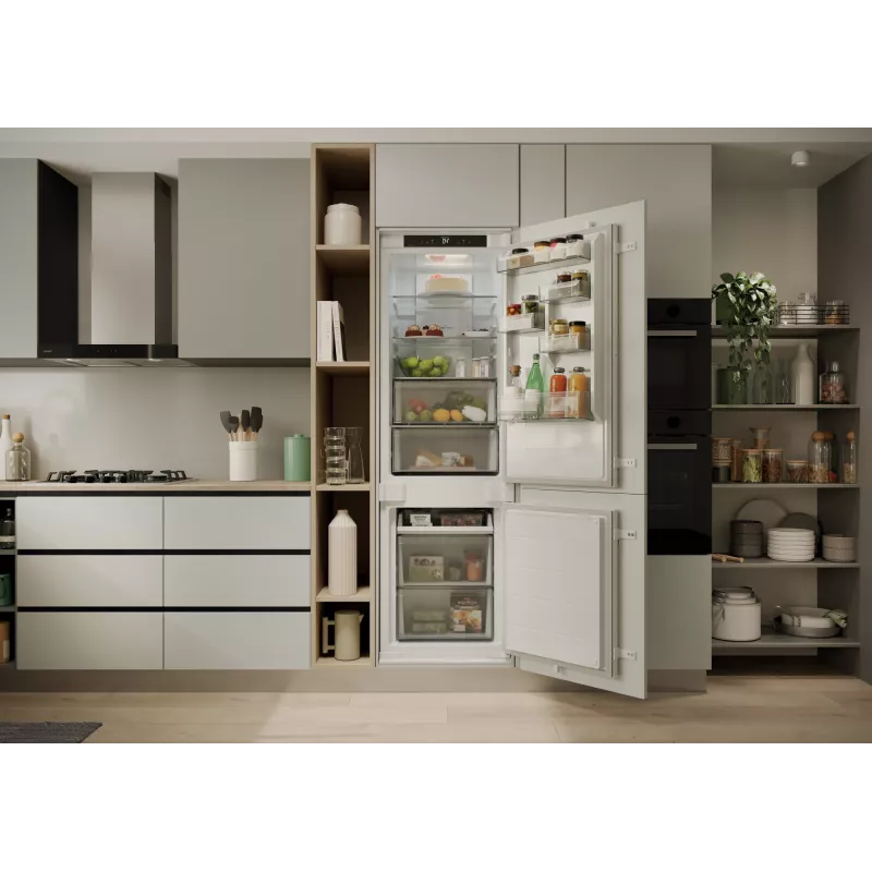 Candy CNBQT3518E Einbau-Kühlschrank 251 L