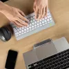 R-Go Tools Ergonomische Tastatur R-Go Compact Break, kompakte Tastatur mit Pausensoftware, AZERTY (FR), Bluetooth, weiß