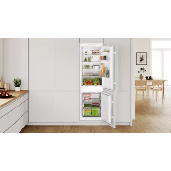 Bosch Serie 2 KIN86NSE0 Kühl-Gefrierkombination Einbau 260 L