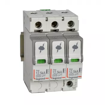Legrand 412272 SPD Überspannungsschutzgerät, Typ 1+2, 12,5 kA, 3P+FM, 3 Module