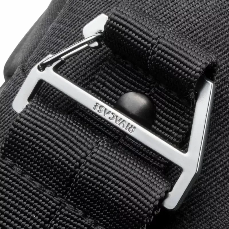 Rivacase 8134 Clark Laptoptasche 39,6 cm (15,6 Zoll), Schwarz