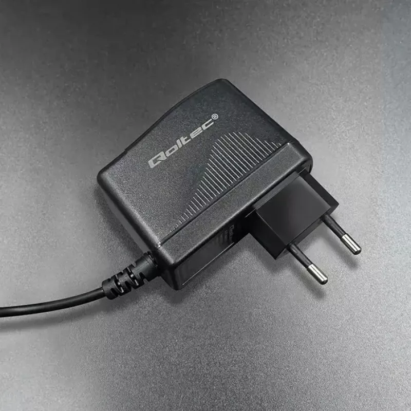 Qoltec 52397 Steckernetzteil, 24 W, 12 V, 2 A, 5,5 x 2,1 mm