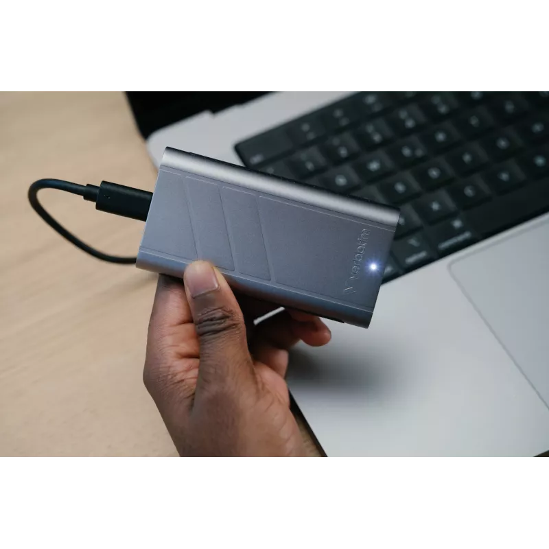 Verbatim TurboMetal SSD USB4 2TB USB Type-C USB4 Gen 2x2 Silber