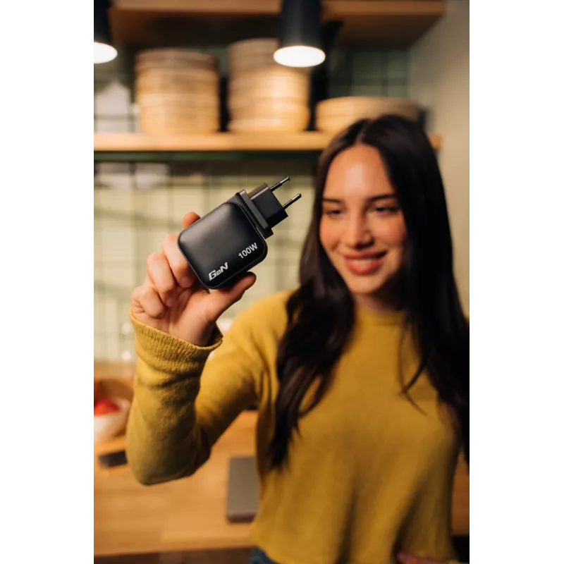 Verbatim Mini GaN Ladegerät 100W 4 Port US-Stecker mit EU- und UK-Adaptern