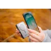 Verbatim Charge 'n' Go Magnetische kabellose Powerbank mit Ständer – 10000 mAh Grau