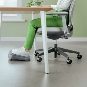 Leitz Ergo verstellbare Schreibtisch-Fußstütze, 80 % recyceltes Plastik, Grau, recyceltes Plastik, 34 cm, 42 cm, 340 mm, 420 mm