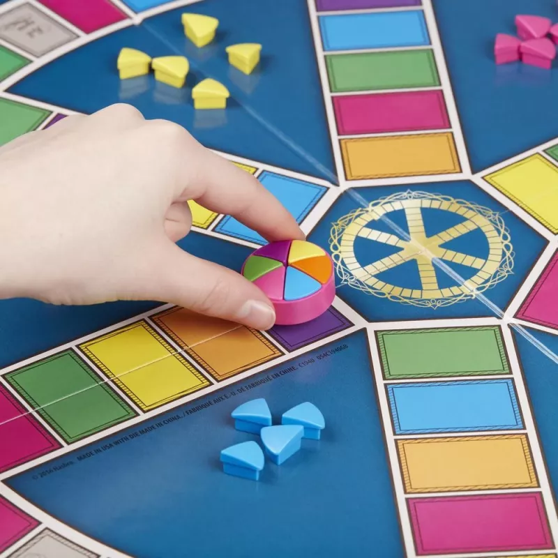 Hasbro Gaming Trivial Pursuit Spiel: Classic Edition Brettspiel Lernspiel