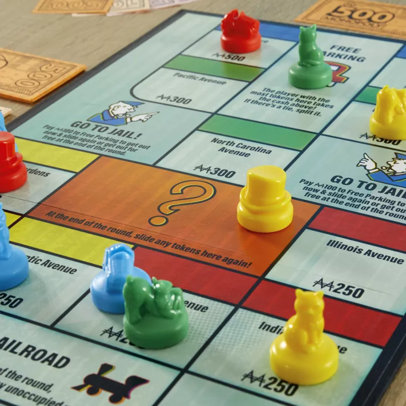 Monopoly Knockout Familienspiel, schnelle Brettspiele für Alter 8+, 2–8 Spieler, 20 Min.
