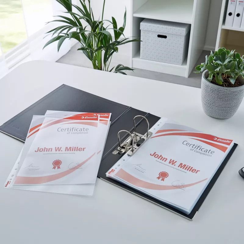 Esselte Premium Pocket A4, oben und links offen, 30 % vorverbraucherrecycelter Kunststoff