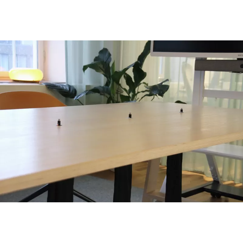 Pull Out LED Socket Ochno O-POS-LED-AL-1 — versenkbare LED-Steckdose aus Aluminium