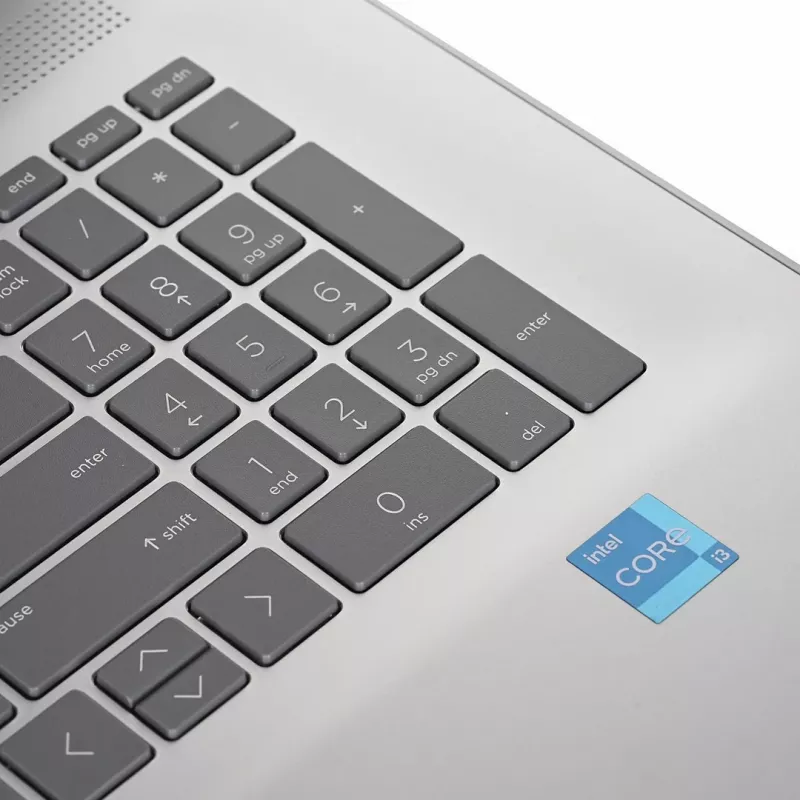 Laptop HP 17-CN3003D — 17,3-Zoll-Display, Intel Core i3-N305, 8 GB RAM, 256 GB SSD, Bluetooth, Windows 11, Silber