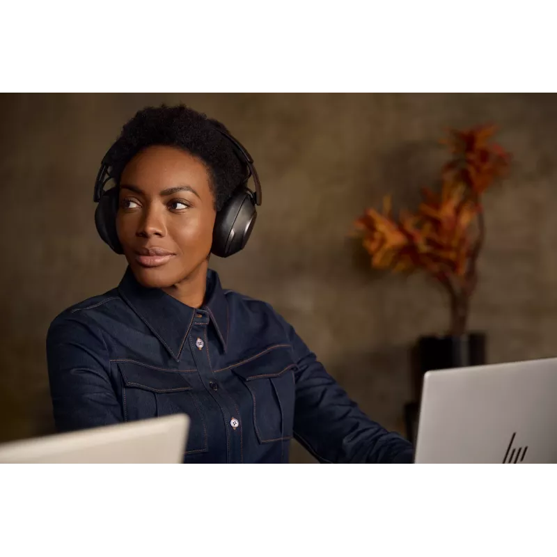 HP Poly Voyager Surround 85 UC Microsoft Teams zertifiziertes USB-C Headset +USB-C/A Adapter + Ladestation
