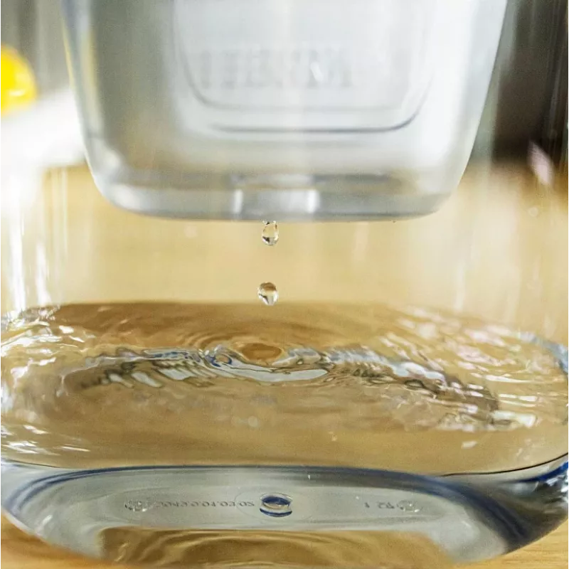 Wasserfilterkanne BRITA Style Essential XL mit MAXTRA PRO Pure Performance Kartuschen (3) — weiß