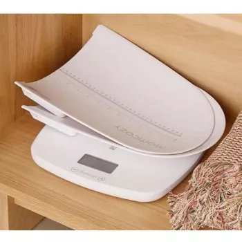 Babywaage Momcozy AZ001 — multifunktionale Säuglingswaage zur Gewichts- und Längenmessung