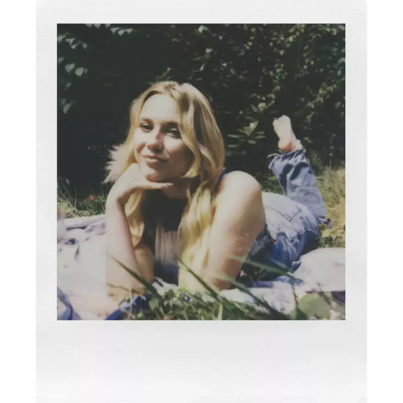Sofortbildkamera POLAROID Now Gen 3 Gelb — Modell 9158, analoge Sofortbildkamera, integrierter Blitz